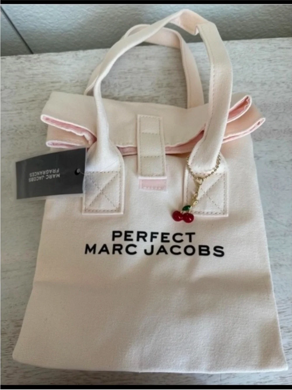 Marc Jacobs Perfect Lunch Bag NWT GWP
